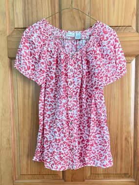Women’s size small Kim Rogers pheasant style cotton blouse w/ pink leopard print